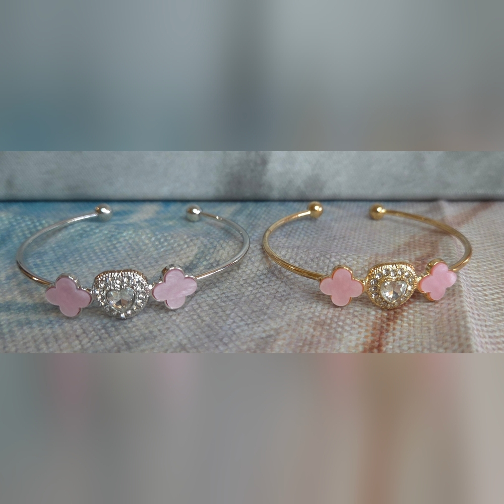 Pink Clover Bangle Bracelet - Gold or Silver Tone Brand New